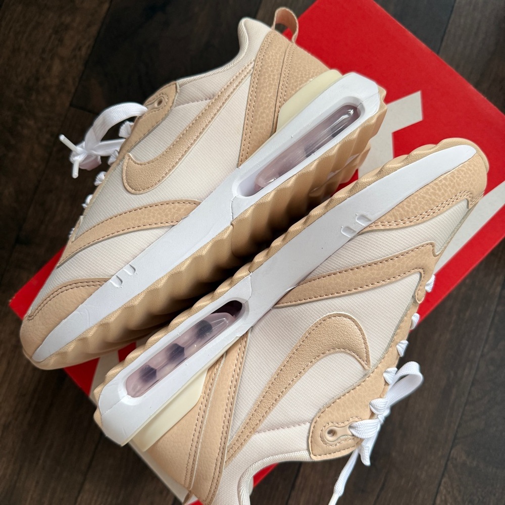 Nike Air Max - Picture 3 of 6